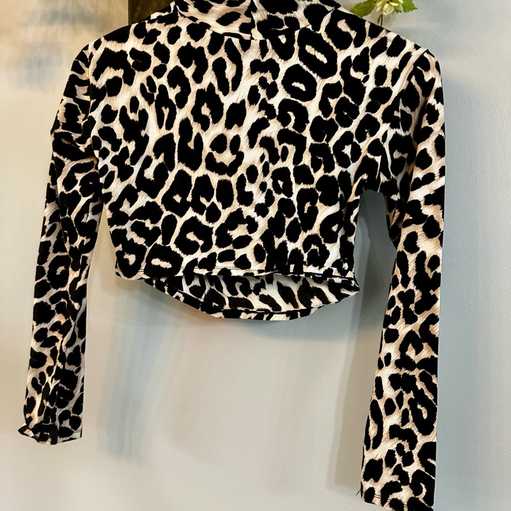Black and Cream Fitted Long Sleeve Blouse